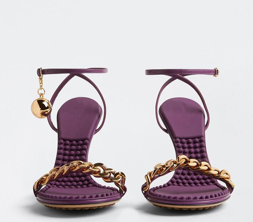 Round Toe Buckle Sandals